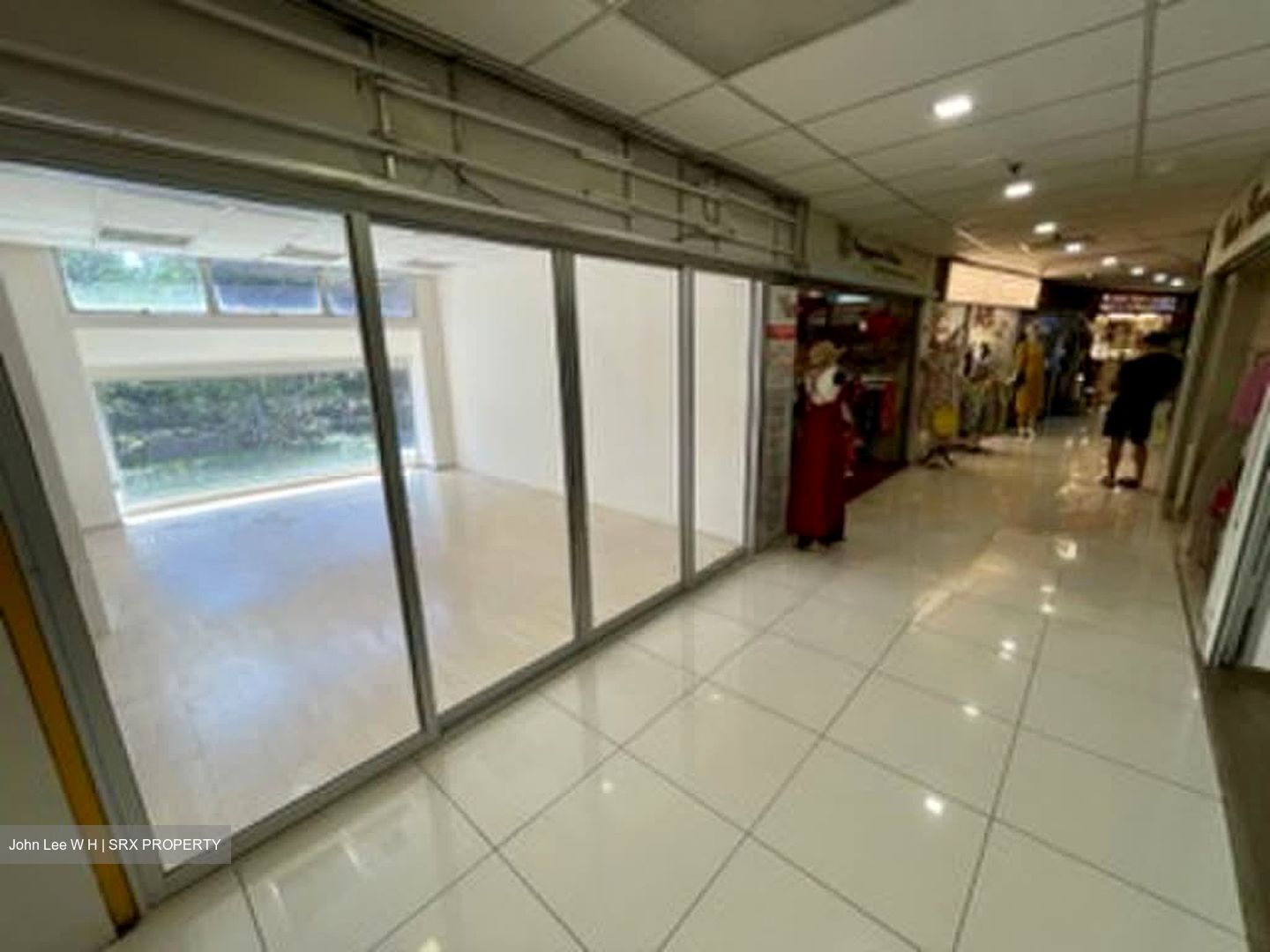 Holland Road Shopping Centre (D10), Retail #595002411